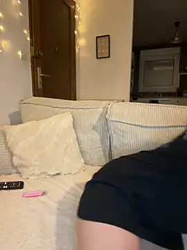 liloush   online show from March 11, 2026, 10:05 pm