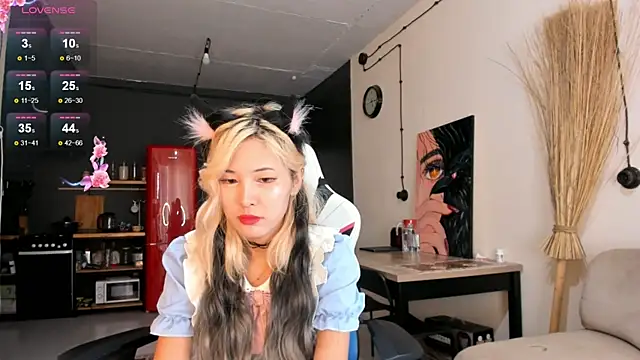 Snapshot of Korean_blink chatting on October 24, 2025, 5:15 am Korean blink online show from October 24, 2025, 5:15 am