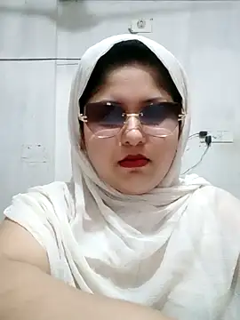 Snapshot of Nusrat-N chatting on June 3, 2026, 12:30 pm Nusrat-N online show from June 3, 2026, 12:30 pm