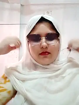 Snapshot of Nusrat-N chatting on June 4, 2026, 10:10 am Nusrat-N online show from June 4, 2026, 10:10 am