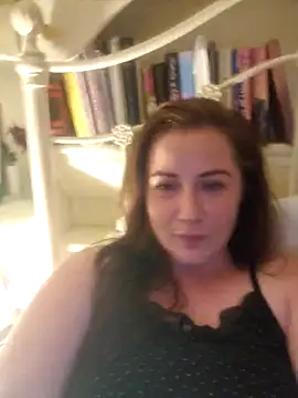 Snapshot of RosieMilff chatting on September 21, 2025, 7:48 pm RosieMilff online show from September 21, 2025, 7:48 pm