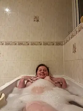 Snapshot of RosieMilff chatting on November 9, 2025, 7:01 pm RosieMilff online show from November 9, 2025, 7:01 pm