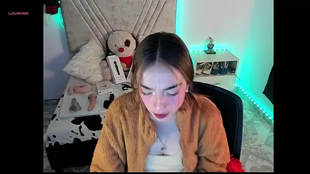 Mia Victoria22 online show from April 14, 2026, 2:28 am