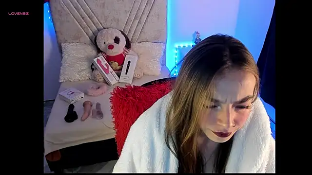 Snapshot of Mia_Victoria22 chatting on May 7, 2026, 2:06 am Mia Victoria22 online show from May 7, 2026, 2:06 am