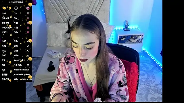 Snapshot of Mia_Victoria22 chatting on May 26, 2026, 5:42 pm Mia Victoria22 online show from May 26, 2026, 5:42 pm