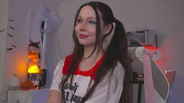 Snapshot of kategoodgirl chatting on October 31, 2025, 8:48 am kategoodgirl online show from October 31, 2025, 8:48 am