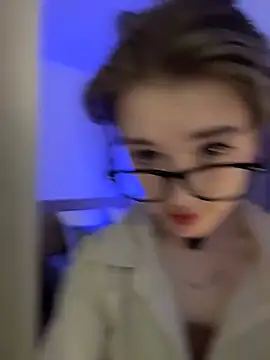 Snapshot of Marryme- chatting on April 23, 2026, 1:57 pm Marryme- online show from April 23, 2026, 1:57 pm