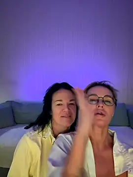 Snapshot of PleasureWeCouple chatting on October 18, 2025, 4:08 pm PleasureWeCouple online show from October 18, 2025, 4:08 pm