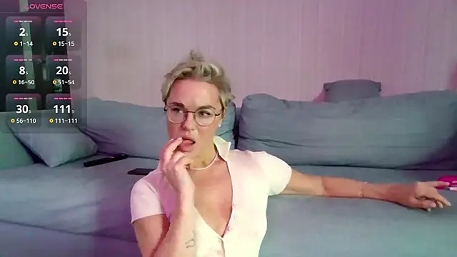 PleasureWeCouple online show from February 7, 2026, 10:41 am