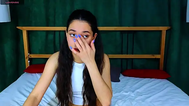 BettyMaldonado online show from October 16, 2025, 8:37 am