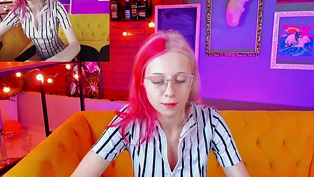 Snapshot of SakuraBliss chatting on September 24, 2025, 5:27 pm SakuraBliss online show from September 24, 2025, 5:27 pm