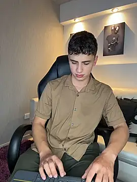 AdrianRinaldi online show from April 1, 2026, 8:06 pm