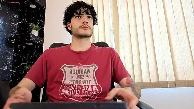 Snapshot of Rafael_Mendezz chatting on February 26, 2026, 8:30 pm Rafael Mendezz online show from February 26, 2026, 8:30 pm