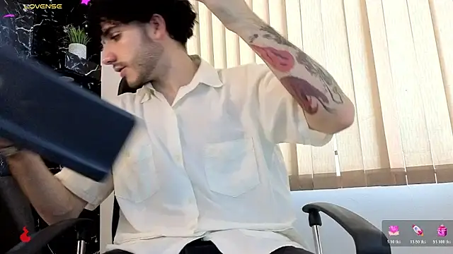 Snapshot of Rafael_Mendezz chatting on February 28, 2026, 7:04 pm Rafael Mendezz online show from February 28, 2026, 7:04 pm