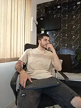 Rafael Mendezz online show from July 2, 2026, 8:04 pm