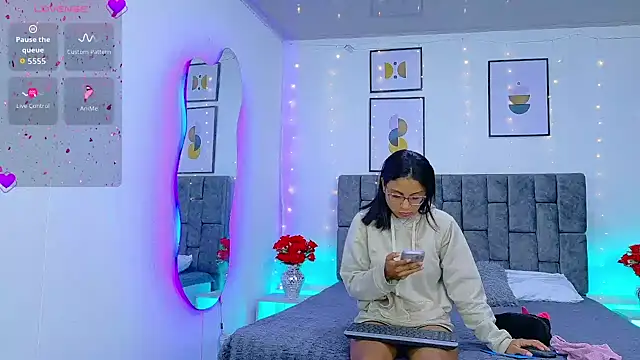 Snapshot of Soffia_Konig_ chatting on April 28, 2026, 12:10 pm Soffia Konig online show from April 28, 2026, 12:10 pm