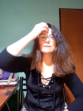 Snapshot of Merida2276 chatting on October 5, 2025, 2:43 am Merida2276 online show from October 5, 2025, 2:43 am