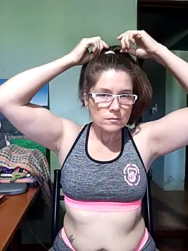 Snapshot of Merida2276 chatting on October 6, 2025, 2:58 pm Merida2276 online show from October 6, 2025, 2:58 pm