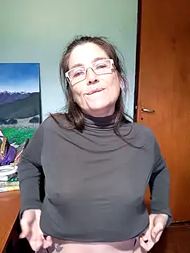 Snapshot of Merida2276 chatting on October 19, 2025, 1:56 pm Merida2276 online show from October 19, 2025, 1:56 pm