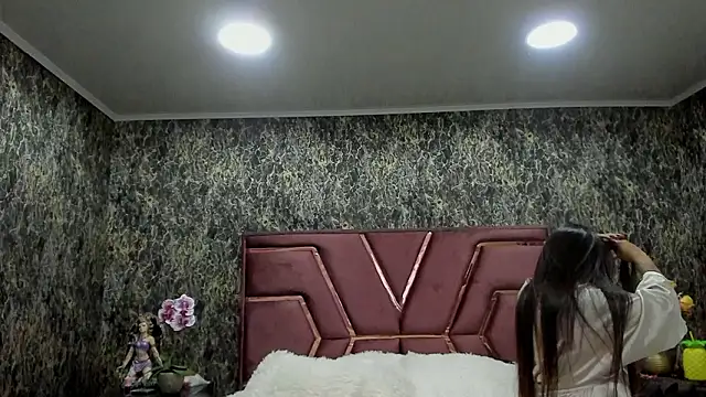 Karina Andrade online show from March 13, 2026, 7:31 pm