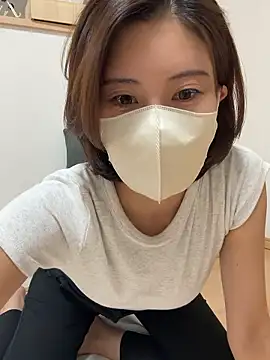 riko oxo online show from September 18, 2025, 1:02 pm