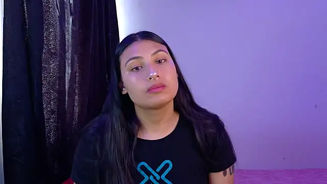 Snapshot of Linda_andrew chatting on July 1, 2026, 2:51 pm Linda andrew online show from July 1, 2026, 2:51 pm