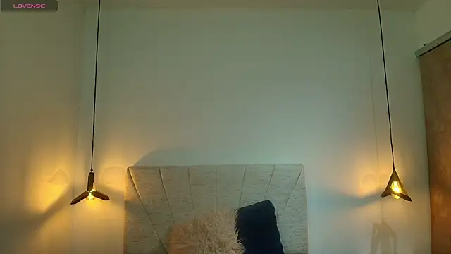 Snapshot of Hanna_Lee__ chatting on July 10, 2026, 8:00 pm Hanna Lee online show from July 10, 2026, 8:00 pm