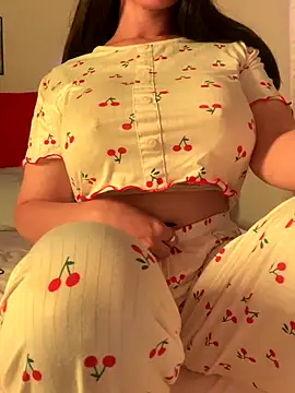 OnlyRima online show from October 7, 2025, 9:56 pm