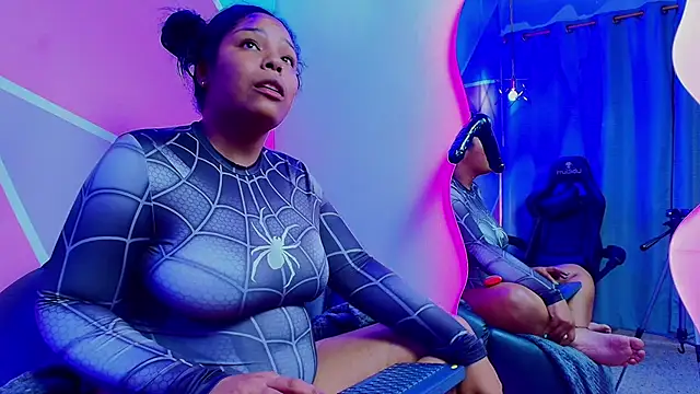 Snapshot of naomi_campbel_ chatting on October 15, 2025, 1:55 pm naomi campbel online show from October 15, 2025, 1:55 pm