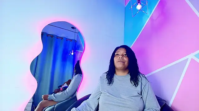 Snapshot of naomi_campbel_ chatting on November 5, 2025, 9:04 pm naomi campbel online show from November 5, 2025, 9:04 pm