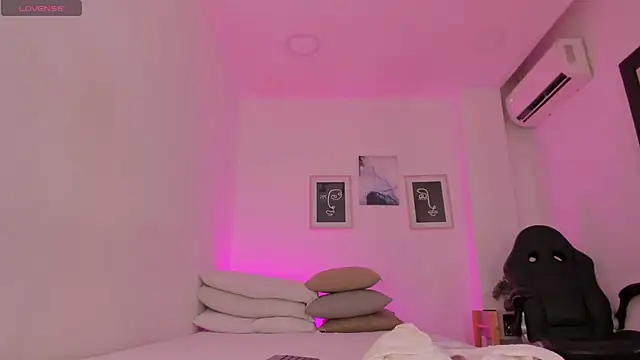 Snapshot of Anastasia_lauren chatting on October 18, 2025, 8:09 pm Anastasia lauren online show from October 18, 2025, 8:09 pm