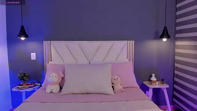 NaishaFord 1 online show from February 11, 2026, 2:27 am