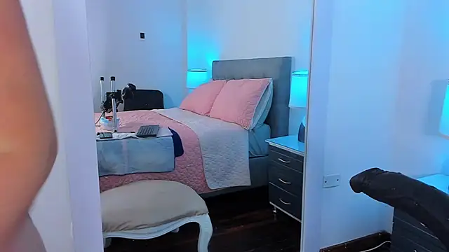 Snapshot of AdeleJhones chatting on February 17, 2026, 12:45 pm AdeleJhones online show from February 17, 2026, 12:45 pm