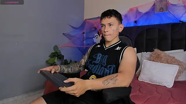 Thomas moon online show from October 16, 2025, 12:50 pm