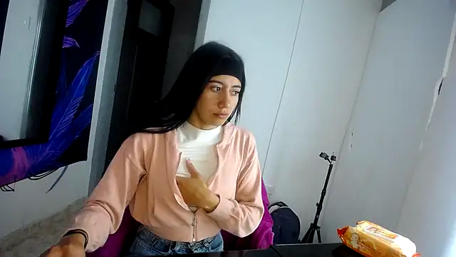 Madow Lu online show from October 17, 2025, 9:34 am