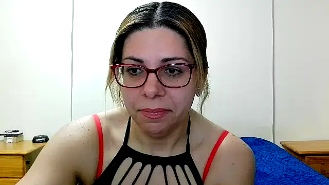 Snapshot of MysticBlue69 chatting on July 5, 2026, 11:12 pm MysticBlue69 online show from July 5, 2026, 11:12 pm