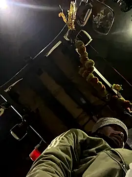 meralund9inch online show from February 14, 2026, 11:01 pm