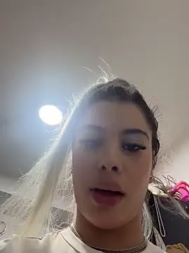 YouCandiSumisa online show from April 3, 2026, 2:53 am