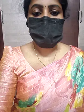 Snapshot of vasundhara26 chatting on November 14, 2025, 8:40 pm vasundhara26 online show from November 14, 2025, 8:40 pm