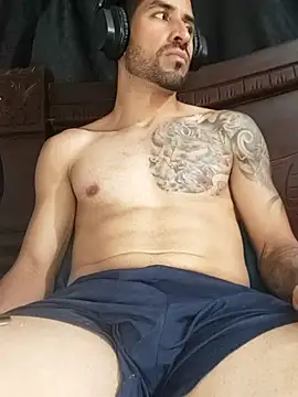 Snapshot of Alexsexygamer chatting on April 5, 2026, 8:17 pm Alexsexygamer online show from April 5, 2026, 8:17 pm