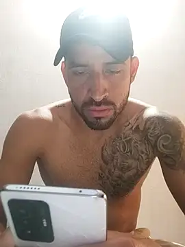 Snapshot of Alexsexygamer chatting on April 9, 2026, 12:43 pm Alexsexygamer online show from April 9, 2026, 12:43 pm