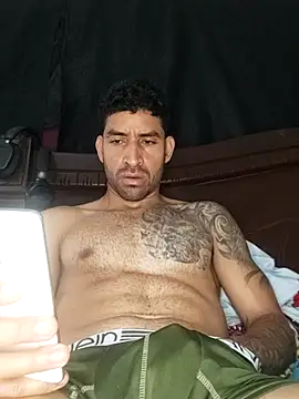 Snapshot of Alexsexygamer chatting on April 15, 2026, 1:18 pm Alexsexygamer online show from April 15, 2026, 1:18 pm