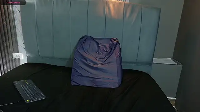 Snapshot of angeles_azul chatting on September 14, 2025, 4:50 pm angeles azul online show from September 14, 2025, 4:50 pm