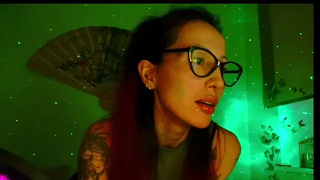 KiotoShine online show from October 8, 2025, 6:49 pm