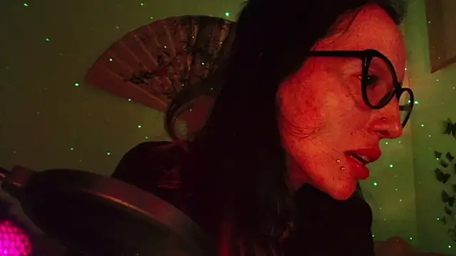 KiotoShine online show from March 12, 2026, 5:08 pm