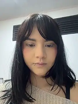 TatiLee online show from June 7, 2026, 3:27 pm