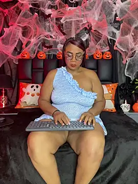 Snapshot of aranzzalatin chatting on October 27, 2025, 12:42 pm aranzzalatin online show from October 27, 2025, 12:42 pm