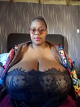 BoobsQueen46K online show from June 5, 2026, 12:00 pm