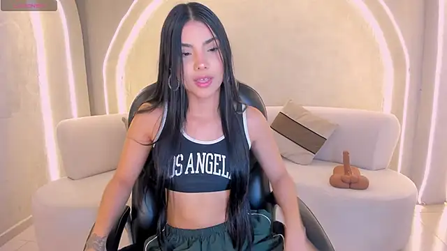 MiaLaurence online show from February 24, 2026, 7:56 pm