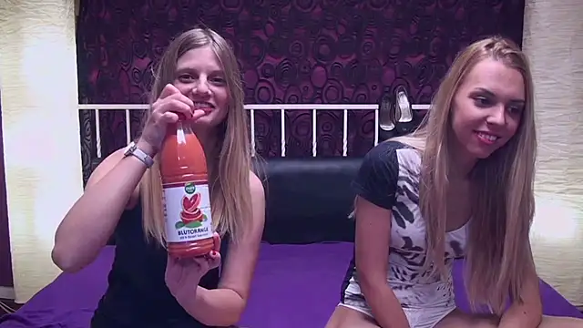 BlondeWitches online show from March 22, 2025, 4:24 am